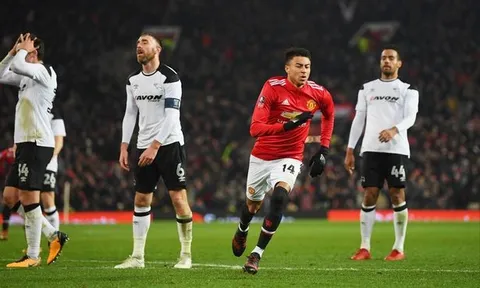 Siêu phẩm đẳng cấp của Jesse Lingard làm tung lưới Derby County