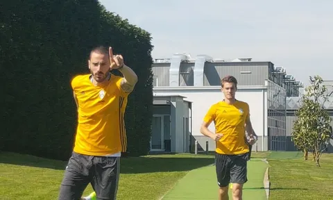 Siêu sao hội ngộ, Juventus hăng hái tập luyện