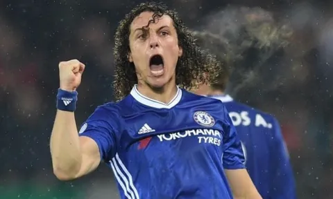 Sốc: Sếp lớn PSG dùng dao ép Luiz tới Chelsea