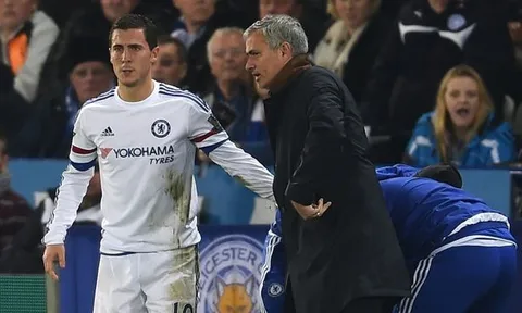 Collymore chế giễu Hazard, Rooney về lòng trung thành