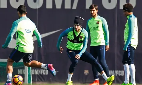 Sự nặng nề đã vơi đi trên sân tập của Barcelona