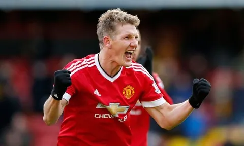 Tái chiến St.Etienne đêm nay, Mourinho sẽ trao cơ hội cho Schweinsteiger?