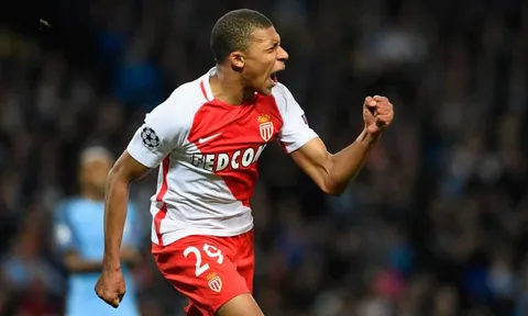 Tấm ảnh 14 năm trước tiết lộ Mbappe là CĐV Arsenal