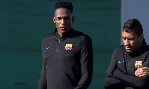 Tân binh Yerry Mina lặng im trên sân tập của Barcelona