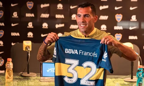 Tevez: '7 tháng ở Trung Quốc như đi nghỉ mát'