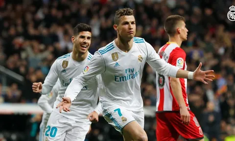 Ronaldo thách thức Messi: Cả thế giới ghen tị với CR7