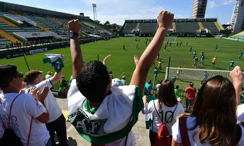 Chapecoense trở lại thi đấu sau tai nạn máy bay