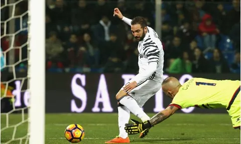 Thắng nhẹ Crotone, Juventus tái thiết lịch sử
