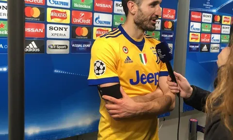 Thắng trận, sao Juve còn sỉ nhục Tottenham