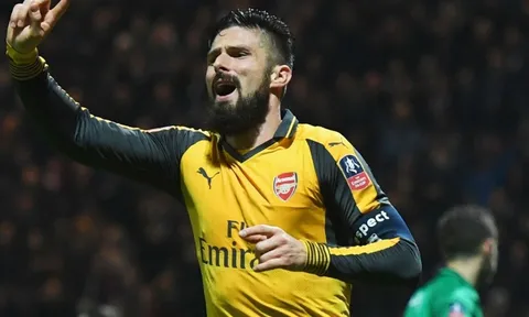 Thắng xấu xí, nhưng Arsenal vẫn lập kỷ lục