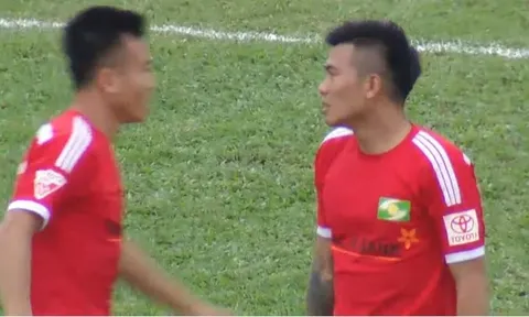 Cựu tuyển thủ U23 Việt Nam “đốt lưới”, SLNA thua trong trận Derby Bắc Trung Bộ