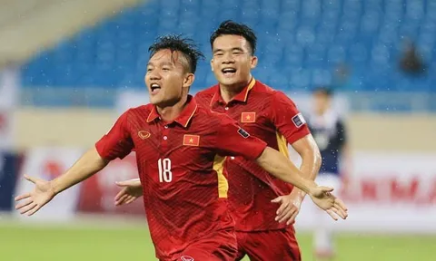 Đinh Thanh Trung tiến gần danh hiệu Quả bóng vàng 2017