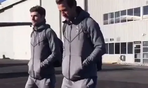 Thầy trò Pochettino lầm lũi ra sân bay, quyết tạo nên bất ngờ trước Juventus