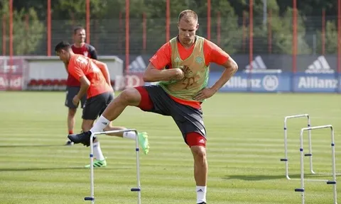 Thị trường mở cửa, Bayern tiễn ngay 'bệnh binh'