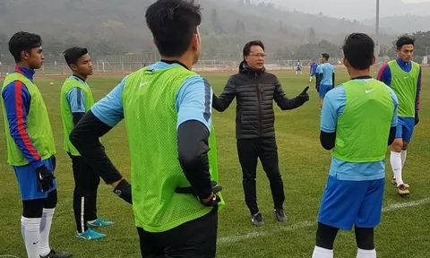 Thời tiết quá khắc nghiệt, HLV Park Hang-seo không thể xem giò đối thủ