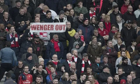 Thua Brighton, HLV Wenger đổ lỗi cho lịch thi đấu