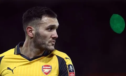Thua sốc West Brom, Arsenal còn nhận hung tin từ Lucas Perez