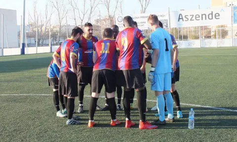 Thua thảm Barca B, đội bóng hạng 2 TBN có nguy cơ tan rã