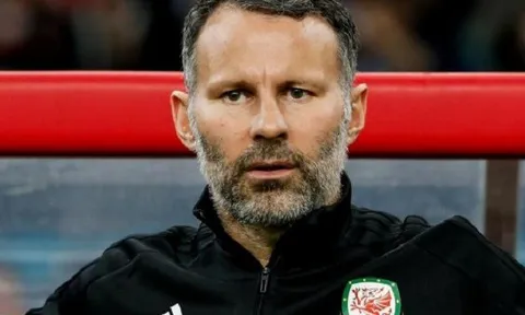 Thua trận đầu tiên từ khi ngồi lên ghế nóng, Giggs nói gì?