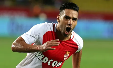 Tiết lộ: Falcao 3 lần từ chối Trung Quốc