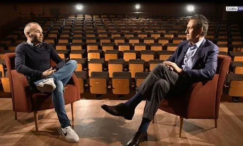 Tiết lộ: Iniesta từng từ chối ký hợp đồng với Barca