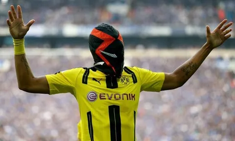 Tình huống ghi bàn và ăn mừng cực độc của Aubameyang