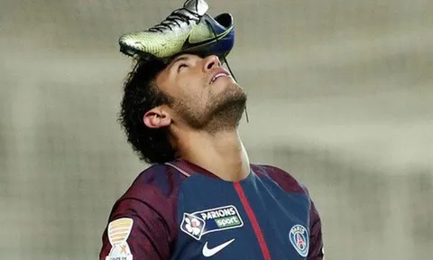 Tới PSG là bước lùi của Neymar