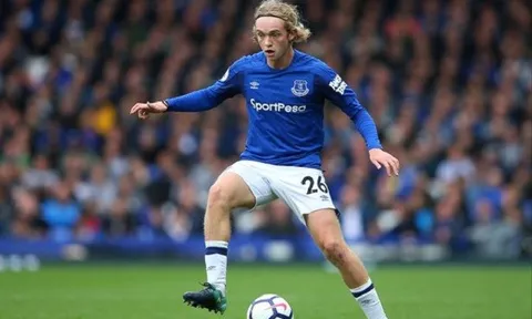 Tom Davies - Viên ngọc quý trong tay Big Sam