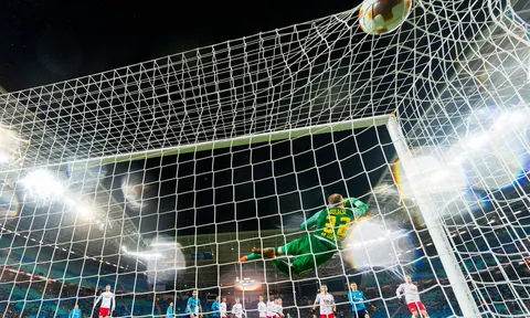 Tổng hợp lượt đi vòng 16 đội Europa League: Cân tài cân sức