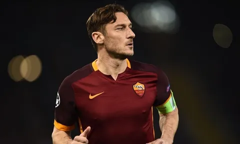Totti được đề nghị vai trò mới tại Roma