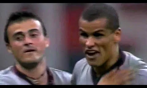Trận cầu kinh điển: AC Milan 3-3 Barcelona (2000/2001)
