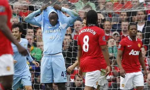 Trận cầu kinh điển: Manchester United 1-6 Manchester City (20011/12)