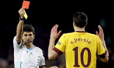 Trận thua cay đắng nhất của Arsenal trước Barca