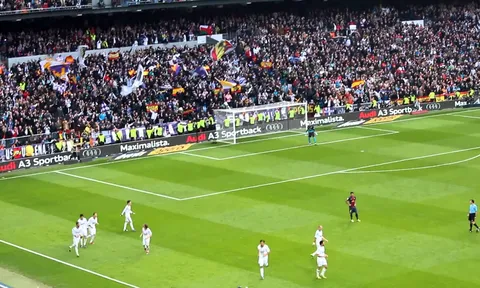 Trêu ngươi Real, Barcelona muốn đá CK cúp Nhà Vua tại Bernabeu