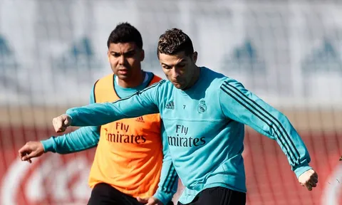 Trở lại với cú đúp, mùa giải giờ mới bắt đầu với Ronaldo