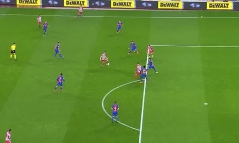 Trọng tài 'cướp trắng' một bàn thắng của Atletico trước Barcelona