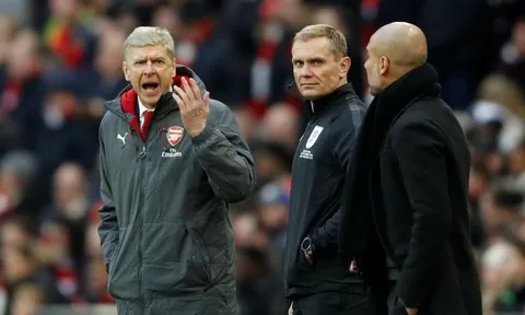 Trọng tài thứ 4 "xát thêm muối" vào nỗi đau của Arsenal