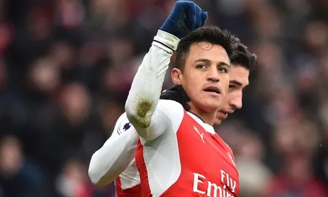 Trọng tài xin lỗi vì công nhận bàn thắng của Sanchez