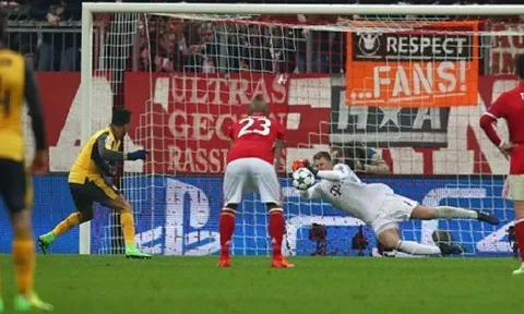 TRỰC TIẾP Bayern Munich 5-1 Arsenal: Phát súng kết liễu của Mueller (Kết thúc)