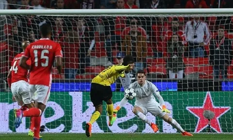 TRỰC TIẾP Benfica 1-0 Dortmund: Tội đồ Aubameyang sút hỏng phạt đền (Kết thúc)