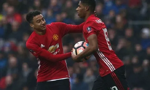 TRỰC TIẾP Blackburn 1-2 Man Utd: Ibra lên tiếng (Kết thúc)