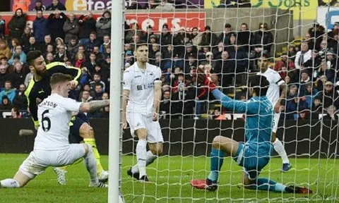 TRỰC TIẾP Swansea 0-4 Arsenal: Sanchez lập công (Kết thúc)