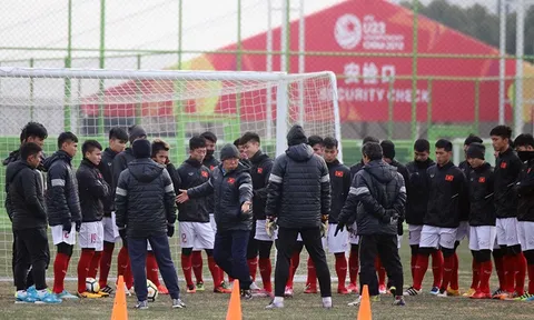 U23 Việt Nam “họp kín”, tìm tử huyệt của Iraq