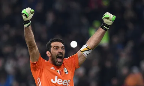 Từ Pirlo đến Ibrahimovic - Đội hình những danh thủ từng sát cánh cùng Gianluigi Buffon