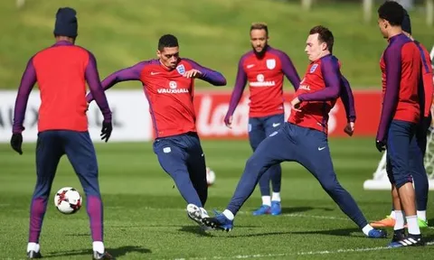 Tuyển Anh và Man Utd đón tin dữ