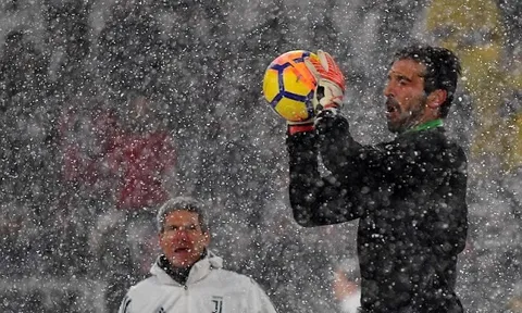 Tuyết rơi dày, trận Juventus - Atalanta tạm hoãn