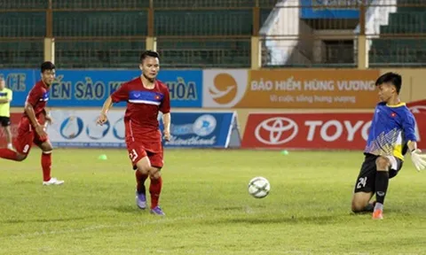 Đức Chinh, Quang Hải ghi bàn trong màu áo U20 Việt Nam