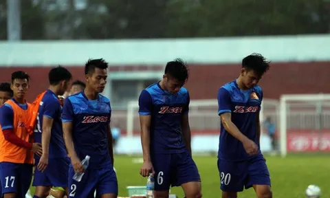 U23 Việt Nam kết thúc sớm buổi tập do mưa