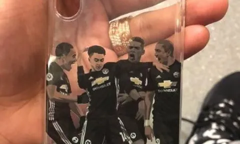 Lingard khoe ốp điện thoại in hình điệu nhảy tấu hài