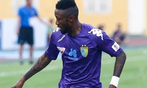 Hoàng Vũ Samson cán mốc 130 bàn tại V.League